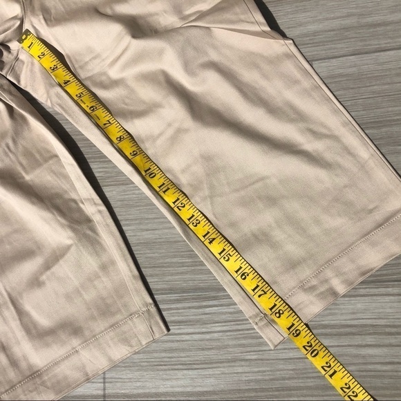 Khaki Crop capri pants Size 12 New without tags - Picture 6 of 6